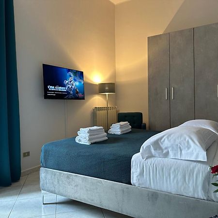 Bed and Breakfast Royal Gardens Казерта Экстерьер фото