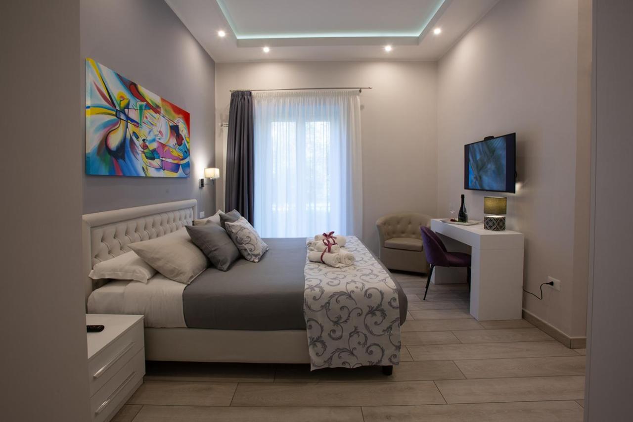 Bed and Breakfast Royal Gardens Казерта Экстерьер фото