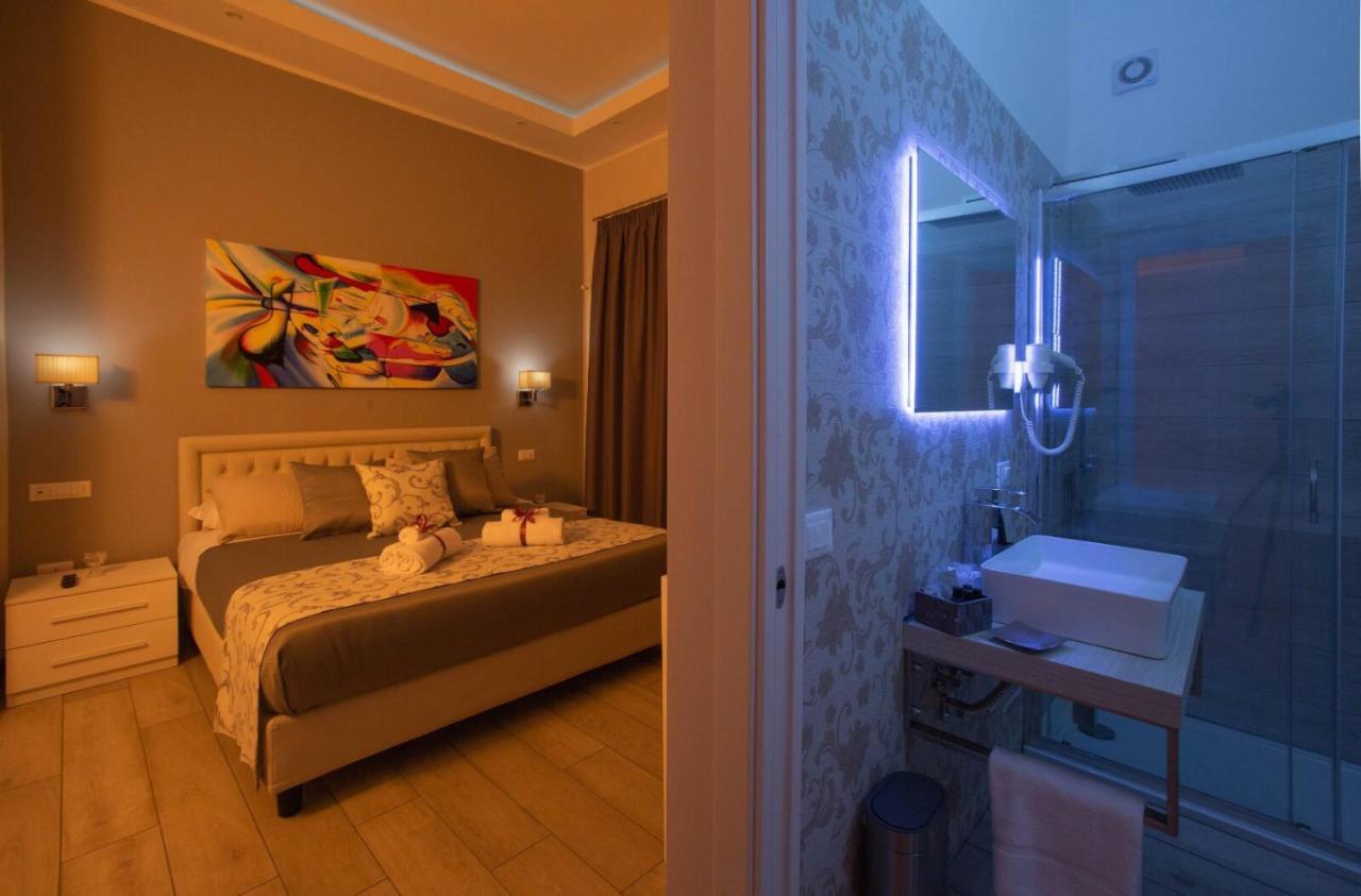 Bed and Breakfast Royal Gardens Казерта Экстерьер фото