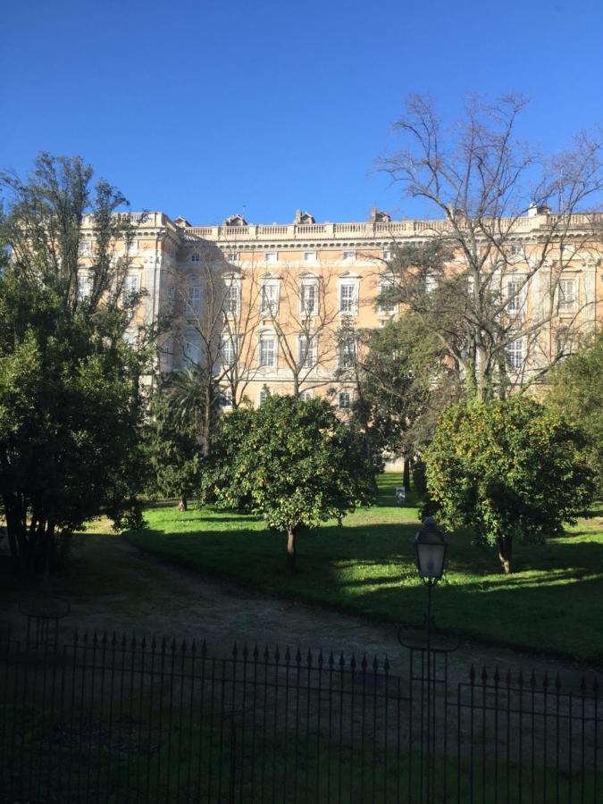 Bed and Breakfast Royal Gardens Казерта Экстерьер фото