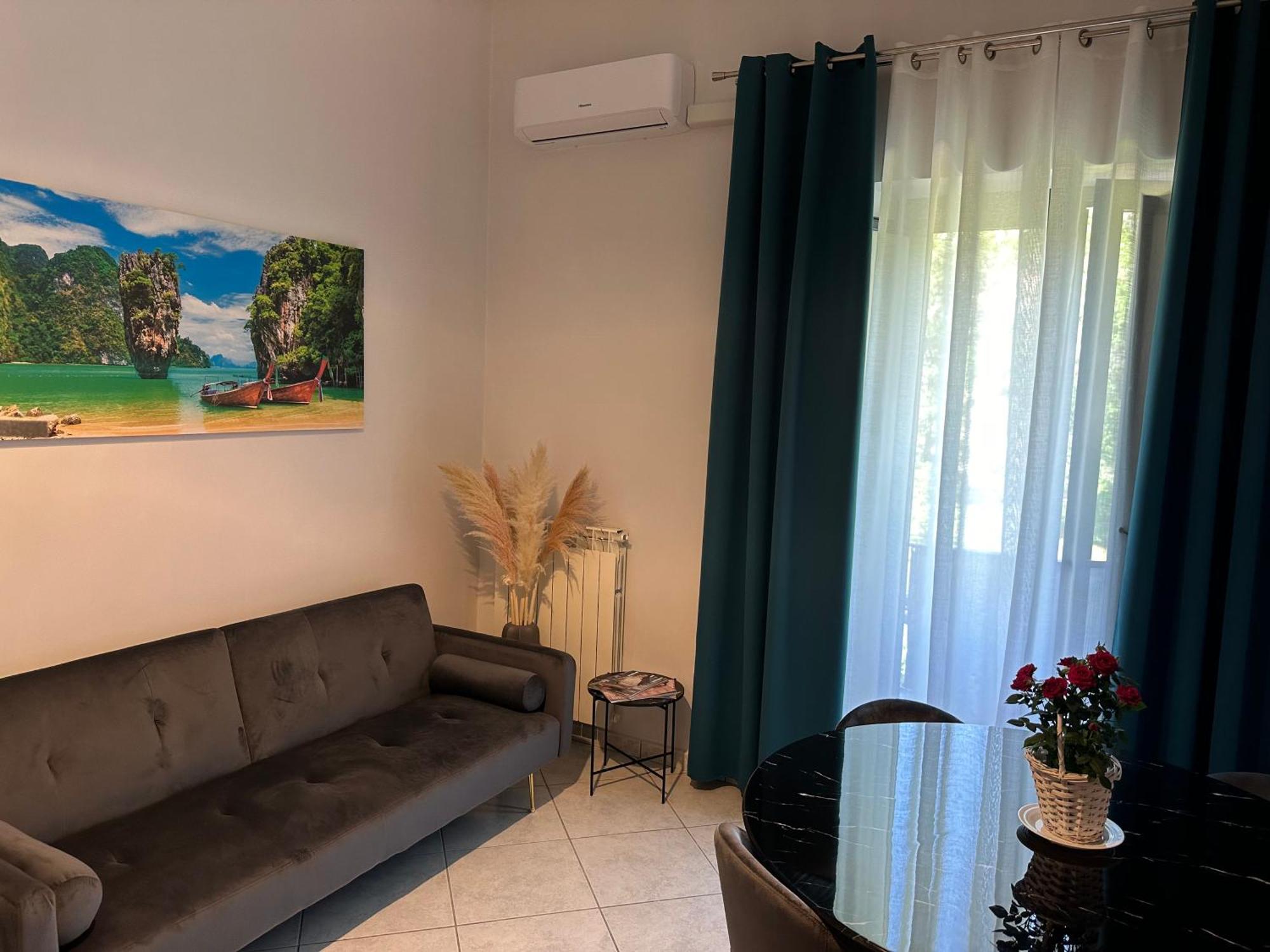 Bed and Breakfast Royal Gardens Казерта Номер фото